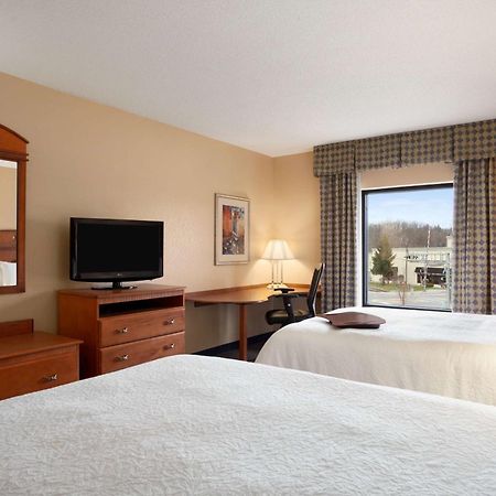 Hampton Inn Geneva Eksteriør bilde
