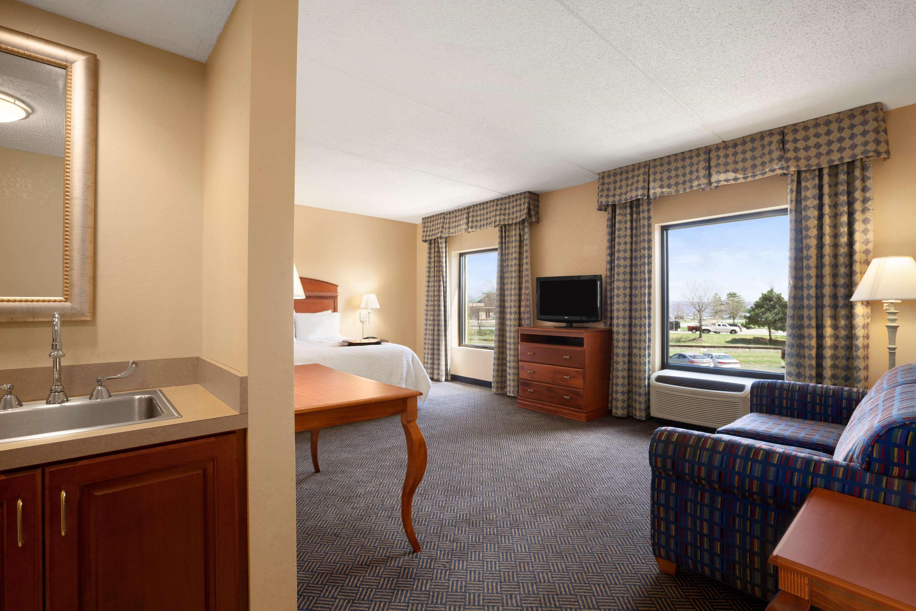 Hampton Inn Geneva Eksteriør bilde