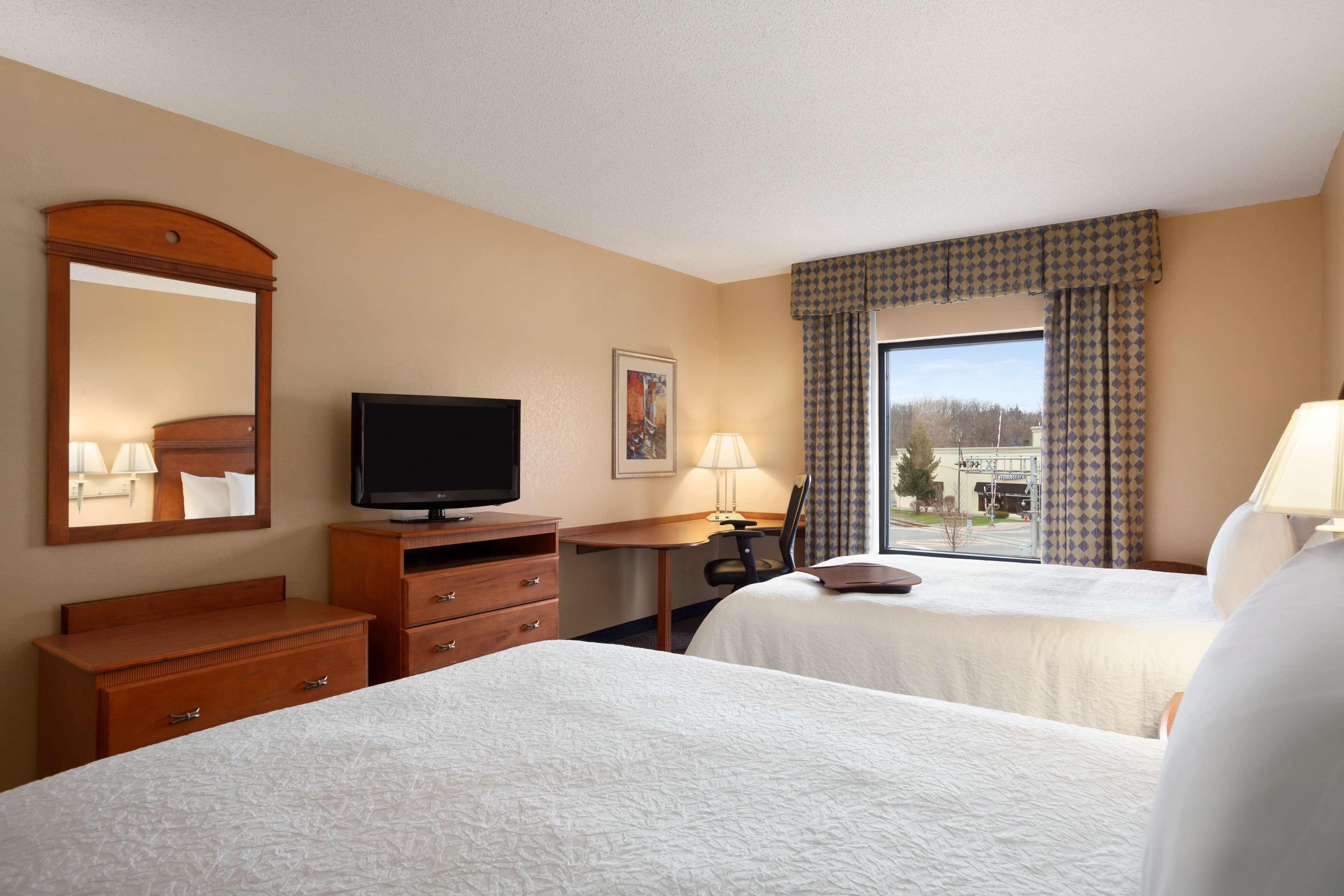 Hampton Inn Geneva Eksteriør bilde