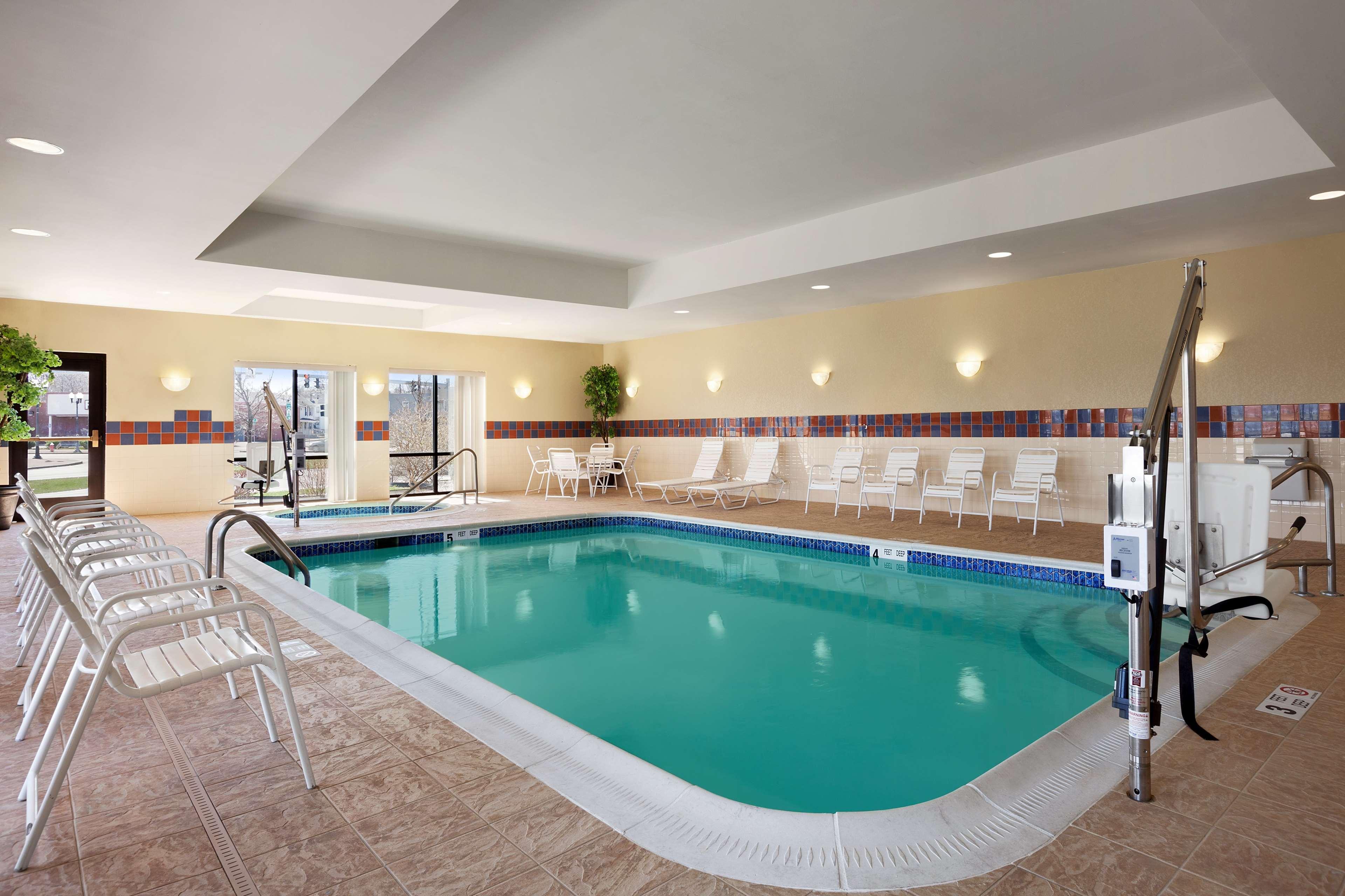 Hampton Inn Geneva Eksteriør bilde