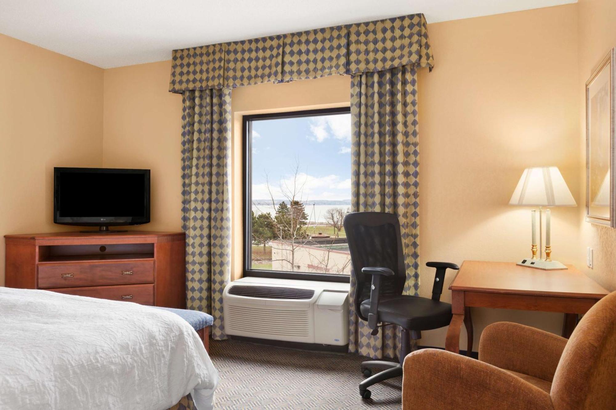 Hampton Inn Geneva Eksteriør bilde