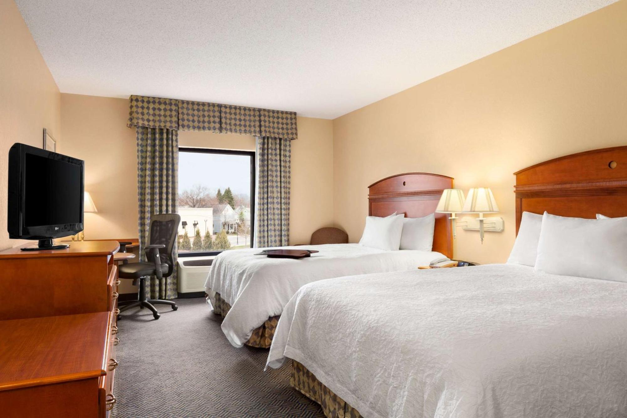 Hampton Inn Geneva Eksteriør bilde